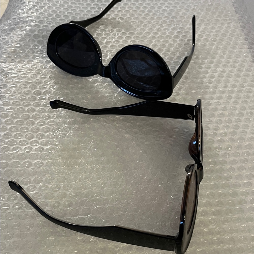 Stylish Oversized Black and Tortoise Shell Sungla… - image 2